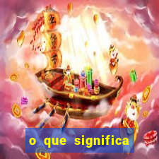 o que significa quando a luz acende sozinha
