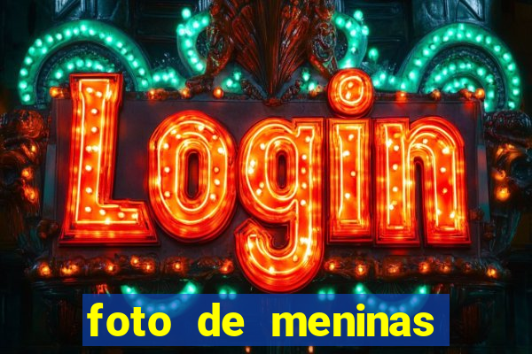 foto de meninas cacheadas no espelho