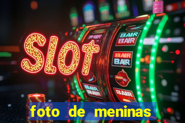 foto de meninas cacheadas fake